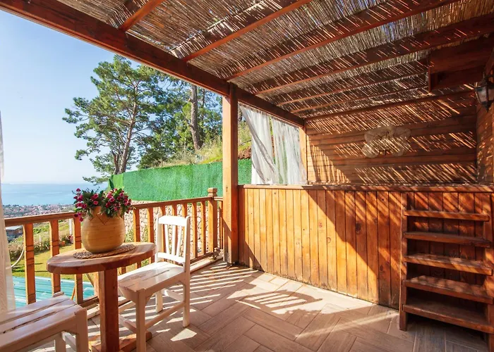 Manzara Non Alcoholic Family Otel 3*